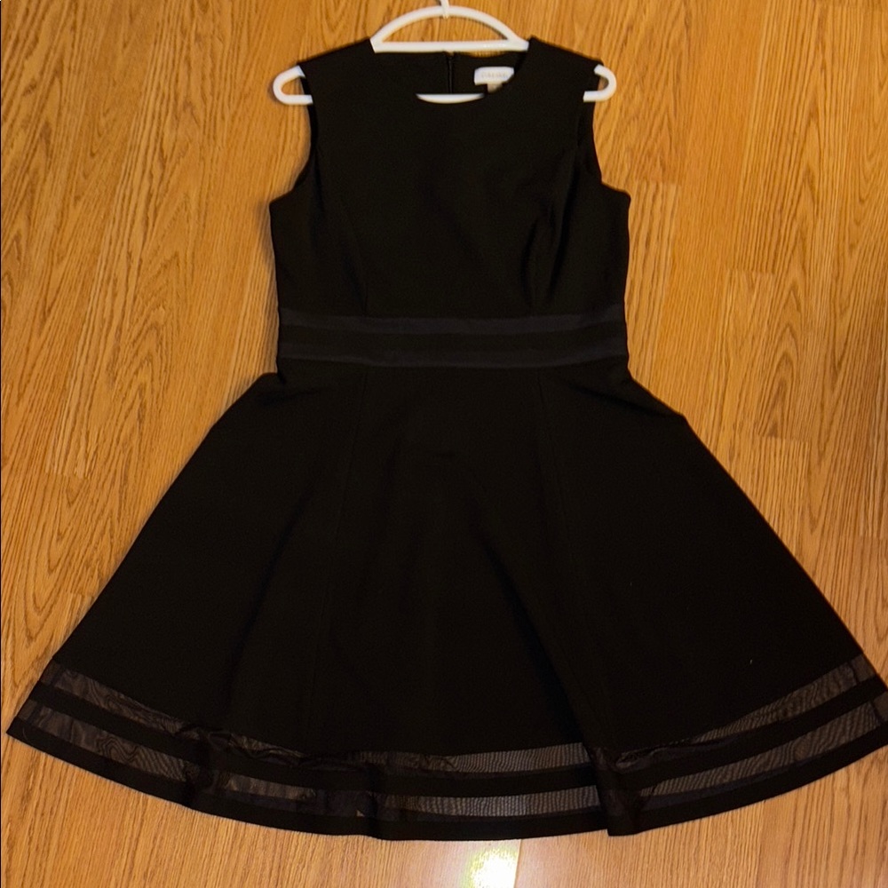 Calvin Klein Elegant Black Sleeveless Dress